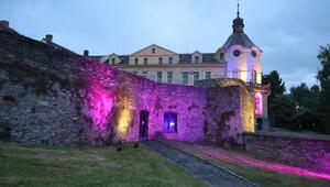 Rozsvícená tvrz v Muzeu Boženy Němcové v roce 2026