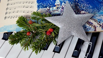 ZIMNÍ ROZSVÍCENÁ TVRZ