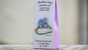 Pomník Babička s dětmi