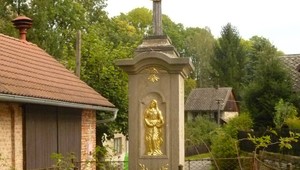 Kříž u zvoničky
